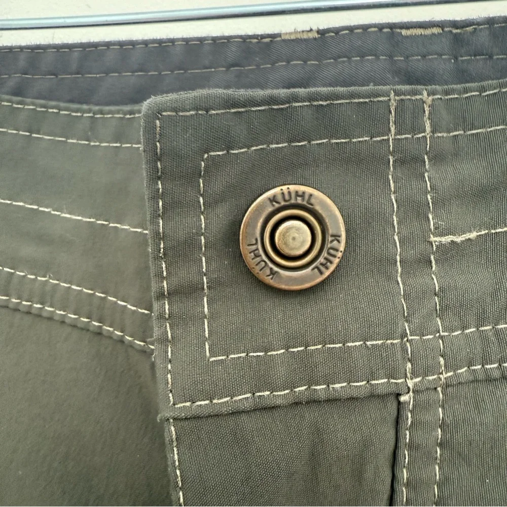 Kuhl Dark Green Casual Outdoor Hiking Cargo Shorts Men's Size 34‎ Gorpcore